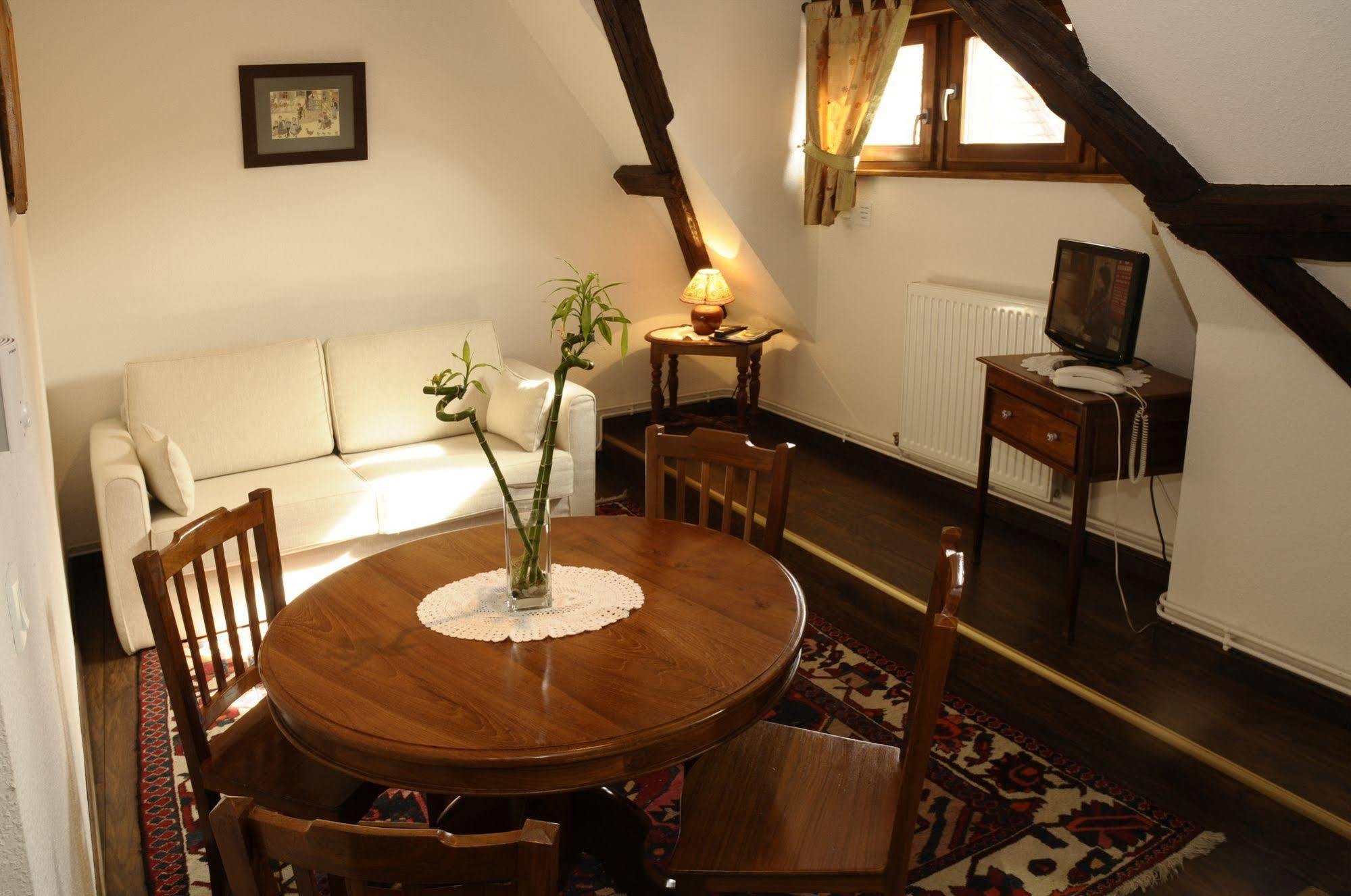 La Cour Du Bailli Suites & Spa Bergheim Εξωτερικό φωτογραφία